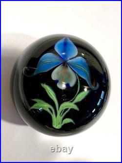 1985 Grant Randolph Studios Blue Iris Handblown Art Glass Round Paperweight