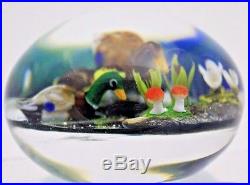 ADORABLE Magnum RICK AYOTTE Three DUCKS in a POND Art Glass PAPERWEIGHT