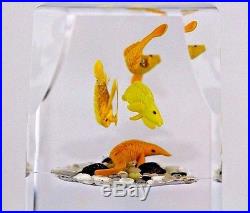 Awesome GORDON SMITH Aquarium KOI FISH Paperweight ART Glass CUBE Sculpture