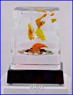 Awesome GORDON SMITH Aquarium KOI FISH Paperweight ART Glass CUBE Sculpture