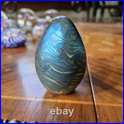 Beautiful Orient & Flume Iridescent Art Glass Egg Paperweight