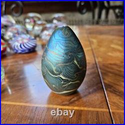 Beautiful Orient & Flume Iridescent Art Glass Egg Paperweight