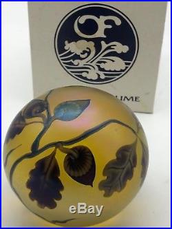 Beautiful Vintage Orient Flume Paperweight 1989