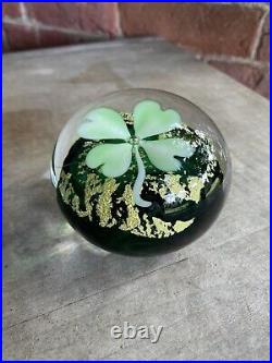 Chris Sherwin Art Glass Gold & Green Leaf clover Paperweight 2010 Signed