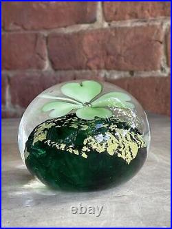 Chris Sherwin Art Glass Gold & Green Leaf clover Paperweight 2010 Signed