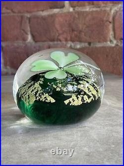 Chris Sherwin Art Glass Gold & Green Leaf clover Paperweight 2010 Signed