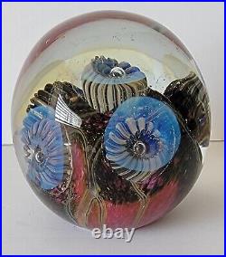 Eickholt Signed WSSC 2003 Anemone Art Glass Paperweight