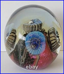 Eickholt Signed WSSC 2003 Anemone Art Glass Paperweight