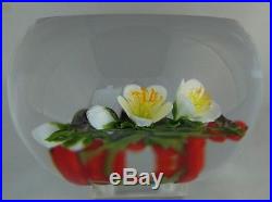 GORGEOUS Magnum TRABUCCO White BLOSSOMS & Pinch BERRIES Glass PAPERWEIGHT Studio