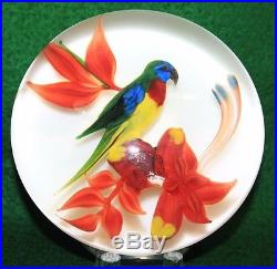 Glamorous Rick AYOTTE Gorgeous CRESTED PARROT Art Glass PAPERWEIGHT