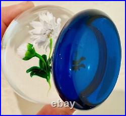 KEN ROSENFELD Exquisite Flower Art Glass PAPERWEIGHT On Cobalt Blue Base 2000