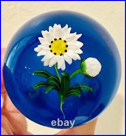 KEN ROSENFELD Exquisite Flower Art Glass PAPERWEIGHT On Cobalt Blue Base 2000