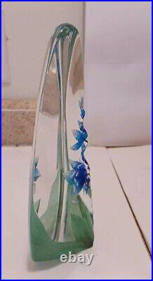 Mats Jonasson Signed Art Glass Crystal Paperweight Sculpture #3818 Blue Orchid