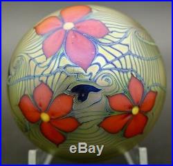 ORIENT & FLUME 3 Red Flowers Iridescent Nouveau Glass Paperweight, Aprx 2H x 3W