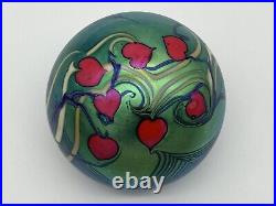 Orient & Flume 2 7/8 Art Glass Paperweight Green Blue Iridescent Hearts & Vine