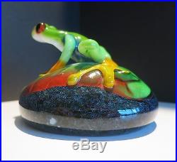 Orient & Flume Frog Paperweight / figurine by David Smallhouse signed & numbered