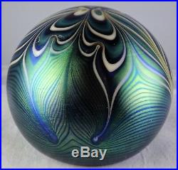 Orient & Flume Pulled Feather Iridescent Studio Art Glass Paperweight 1976