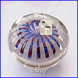 Perthshire LE 1995C Flower on Crown glass paperweight / presse papiers