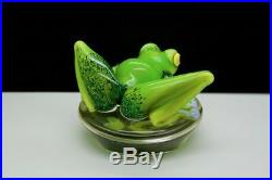 STUART ABELMAN Green Frog on Clear Base Art Glass Paperweight, Apr 2.5Hx4W