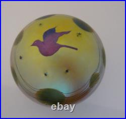 Signed 1979 Lundberg Studios Art Glass Red Dove Bird Iridescent Paperweight
