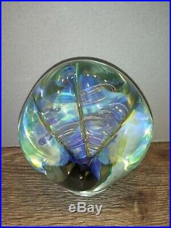 Signed ROBERT EICKHOLT 2000 Art Glass paperweight RV3