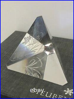Steuben Glass Paperweight Tetrahedron Floral Etching Box & Paperwork Small Chip