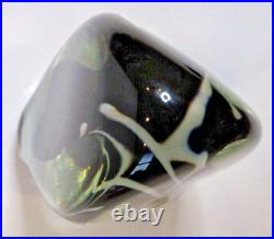 VINTAGE Neil Duman Hand Blown Art Glass Large Three Sided Paperweight 06-1981