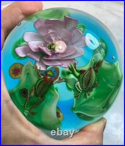 Vintage Large Art Glass Frogs Lilypad Flower Paperweight Unusual