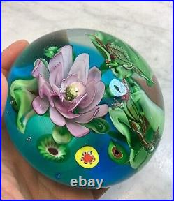 Vintage Large Art Glass Frogs Lilypad Flower Paperweight Unusual