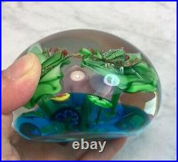 Vintage Large Art Glass Frogs Lilypad Flower Paperweight Unusual