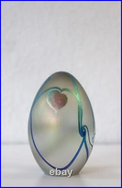 Vintage Robert Eickholt Signed Iridescent Heart Art Glass Paperweight 1987