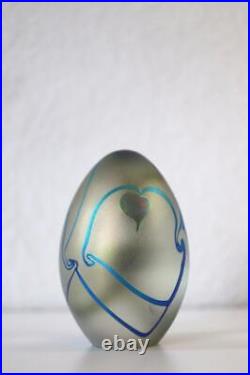 Vintage Robert Eickholt Signed Iridescent Heart Art Glass Paperweight 1987